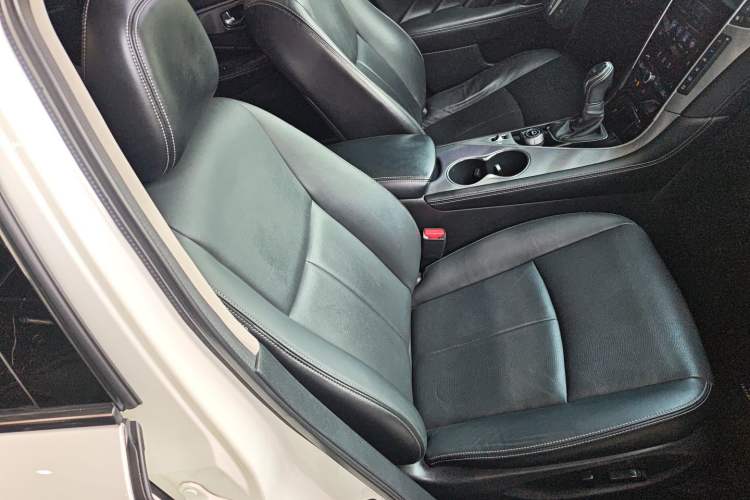 Used Infiniti Q50L 2018 2.0T Enjoyment Version China VI Standard
