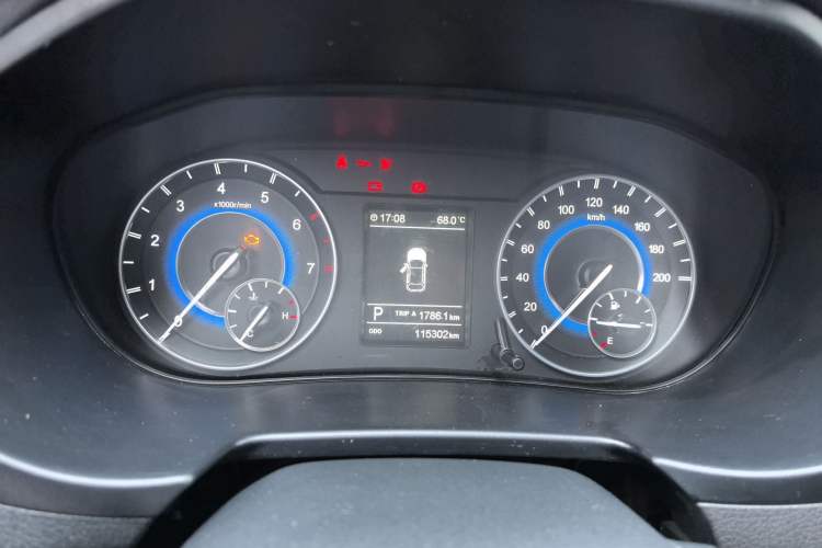 Used Dongfeng Fengon S560 2018 1.8L CVT Elite Model 7 Seats