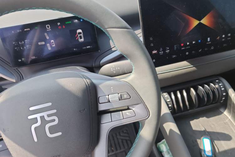 Used BYD Yuan PLUS 2025 Intelligent Driving Version 430 KM – Leading Edition
