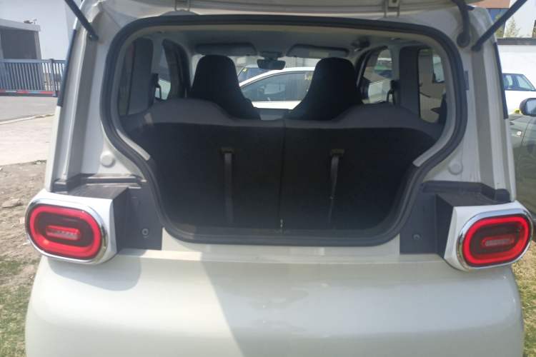 Used Wuling Hongguang MINIEV 2024 3rd Generation 215km Advanced Version Trunk