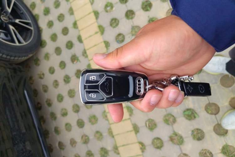 Used Audi Q5L 2022 40T Fashionable and Dynamic Model Vehicle Key