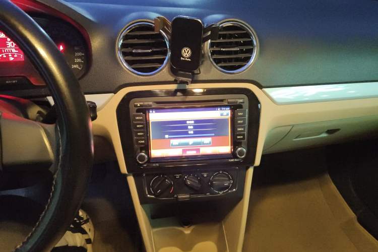 Used Volkswagen Jetta 2015 1.6L Manual Comfort Model