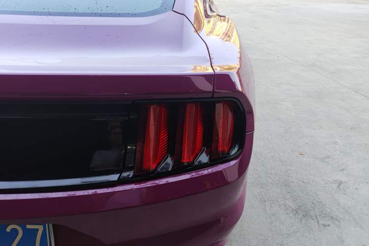 Used Ford Mustang 2015 2.3T Automatic U.S.-Spec Version
