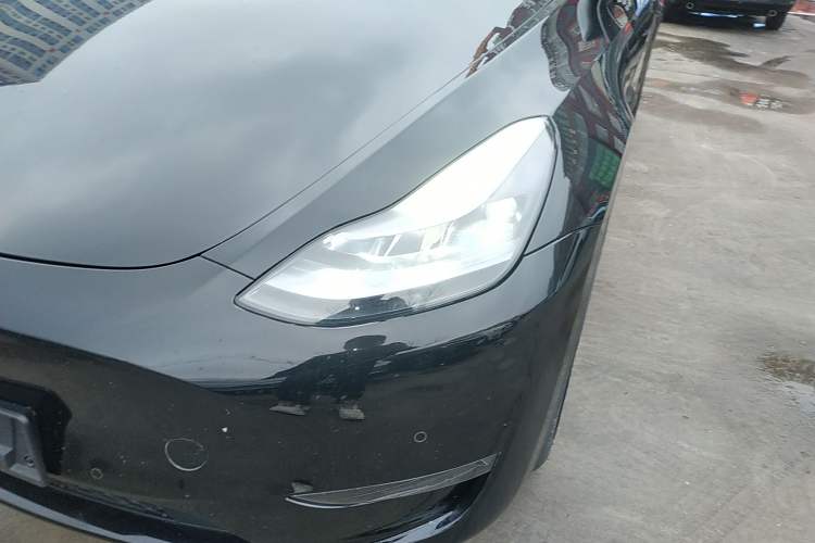 Used Tesla Model Y 2024 Long-Range All-Wheel-Drive Version
