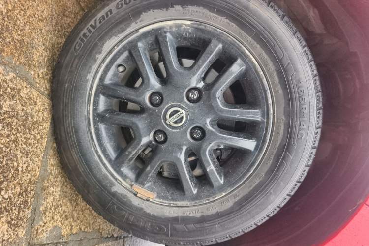 Used Nissan NV200 2012 1.6L 223 Seats Zunya Trim Right Front Wheel Hub