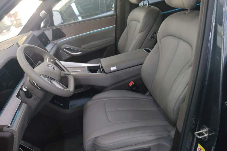 Used Denza N9 2025 Flagship Model