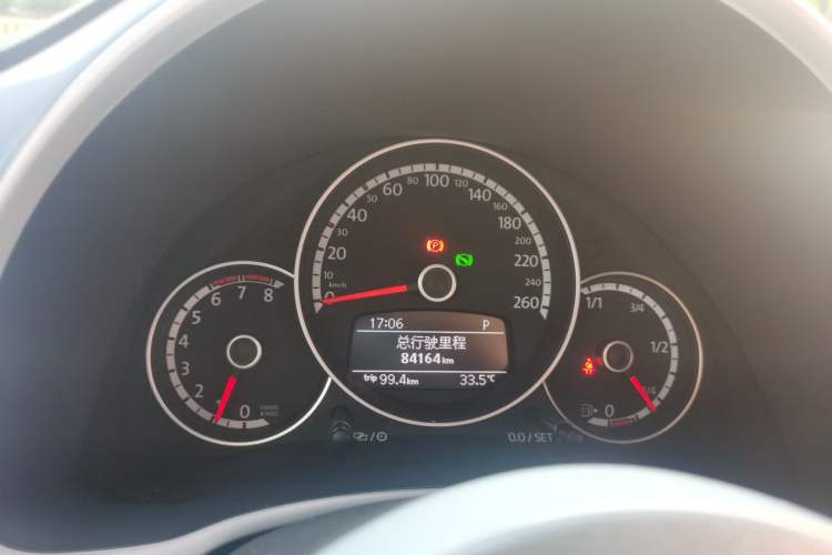 Used Volkswagen Beetle 2015 180TSI model Instrument Cluster