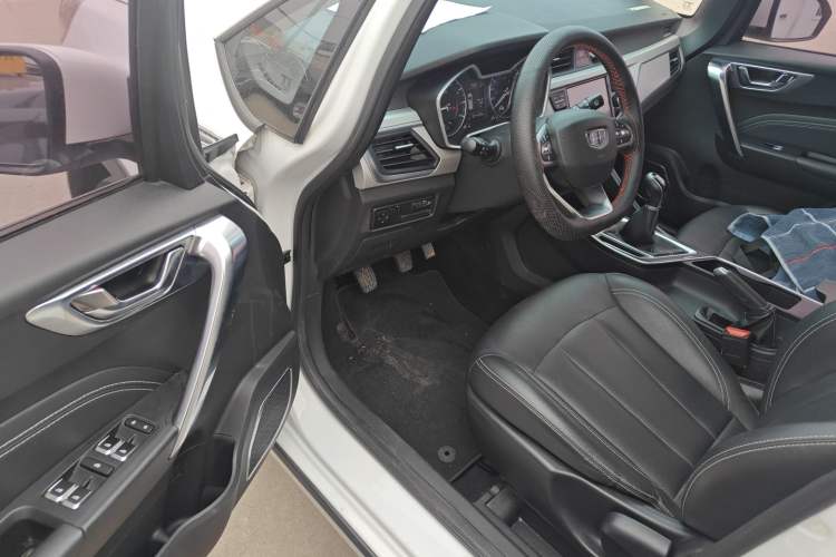 Used Geely Auto Vision X3 2019 Upgraded Model 1.5L Manual Elite Version