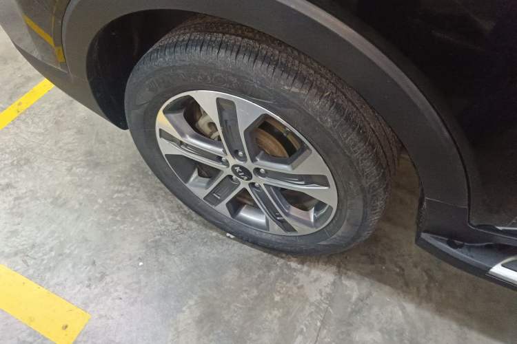 Used Kia Sportage R 2019 2.0L Automatic Smart Luxury Edition Right Rear Wheel Hub