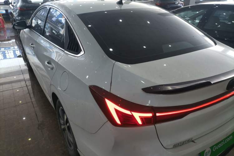 Used CHANGAN Eado 2022 PLUS Blue Whale NE 1.4T GDI DCT Prestige Edition
