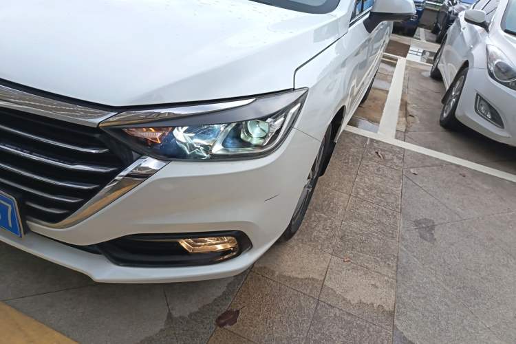 Used BAIC Senova D50 2019 1.5L Manual Prestige Version China V Left Front Headlight
