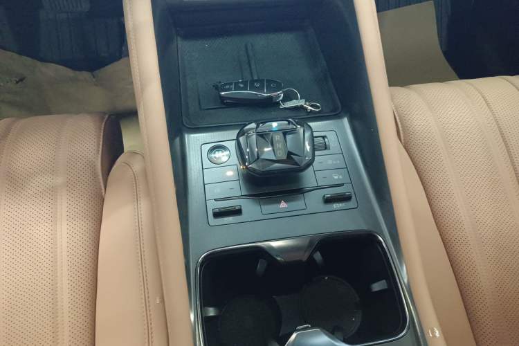 Used BYD Song L EV 2025 550 km Excellence Version
