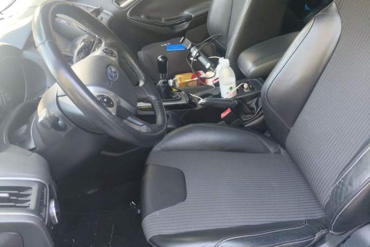 Used Ford Focus 2012 Hatchback 1.6L Manual Fashion Edition
