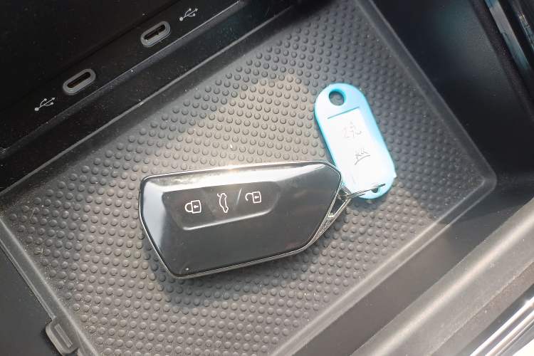 Used Volkswagen Tavendor 2023 380TSI Four-Wheel Drive R-Line Cruise Edition
