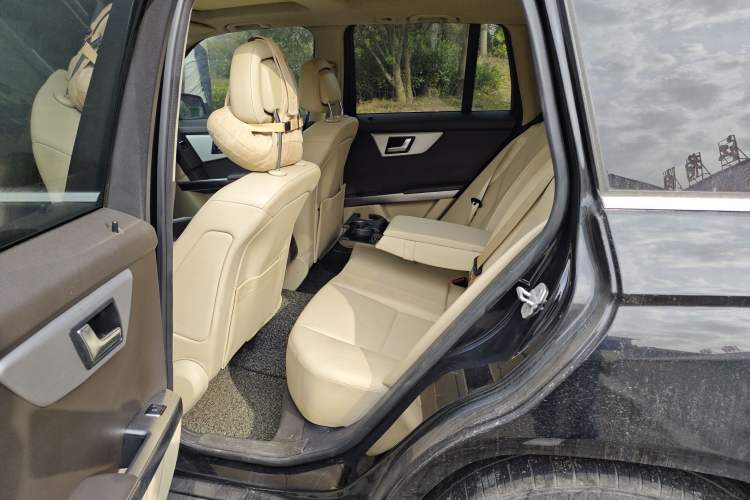 Used Mercedes-Benz GLK-Class 2013 GLK 300 4MATIC Dynamic Sunroof Model
