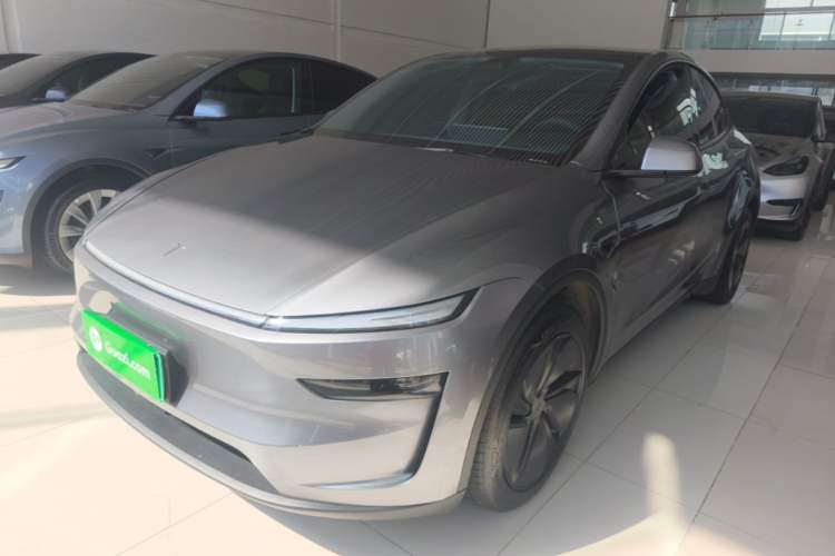 Used Tesla Model Y 2025 Rear-Wheel-Drive Version