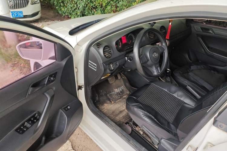 Used Volkswagen Jetta 2015 Value Edition 1.6L Automatic Fashion Version Driver Seat