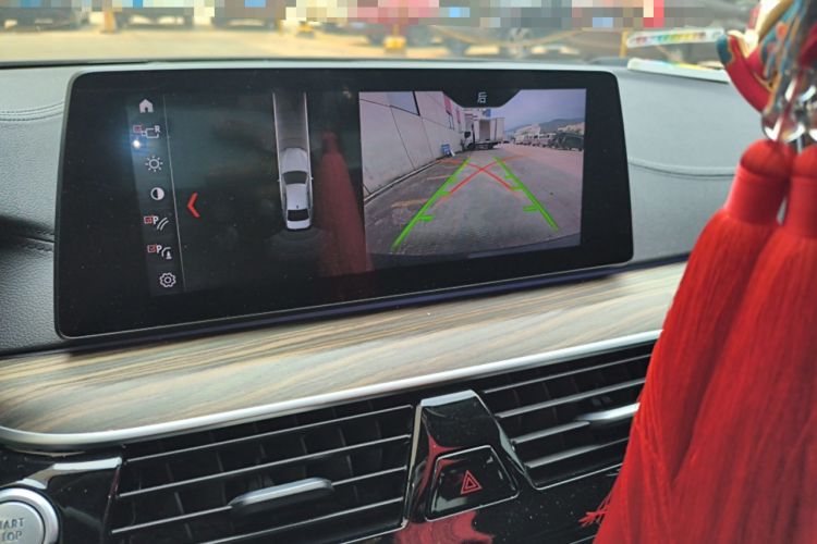 Used BMW 5 Series 2019 530Li Leading Model Luxury Package Audio And AC Panel