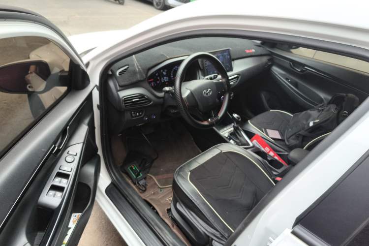 Used Hyundai Celesta 2018 1.6L Automatic GL Enjoyment Version China V Standard Driver Seat