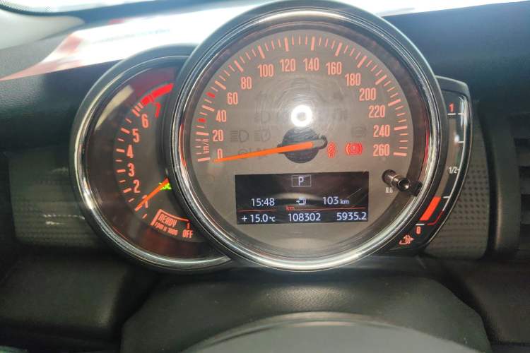 Used MINI 2016 1.5T COOPER Five-Door Edition Instrument Cluster