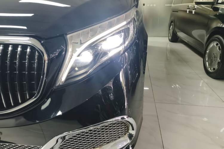 Used Mercedes-Benz V-Class 2020 V 260 Avantgarde Edition
