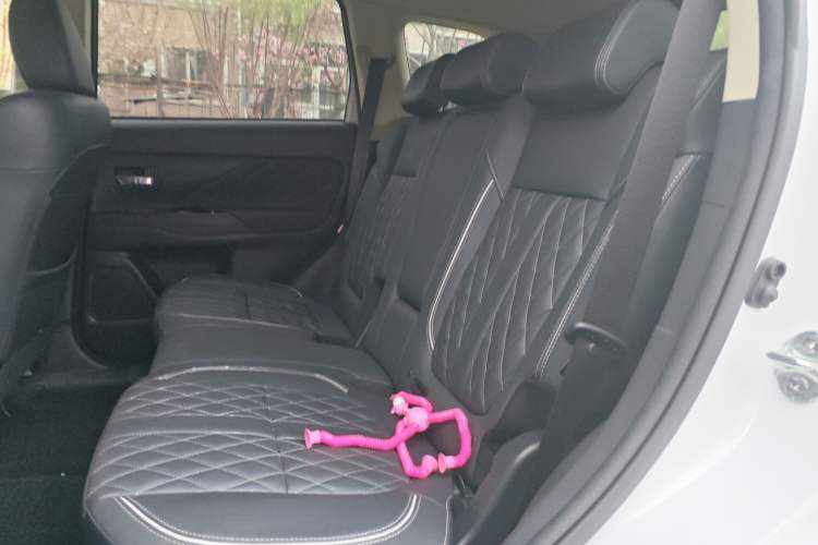 Used Mitsubishi Outlander 2021 2.4L 4x4 Comfort Edition 5 Seats