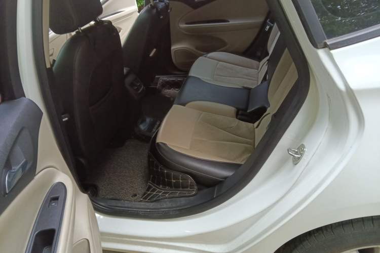 Used Buick Verano 2017 Sedan 15S Automatic Leading Model Left Front Seat