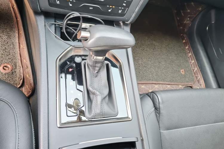 Used Hongqi H7 2018 2.0T Elite Edition