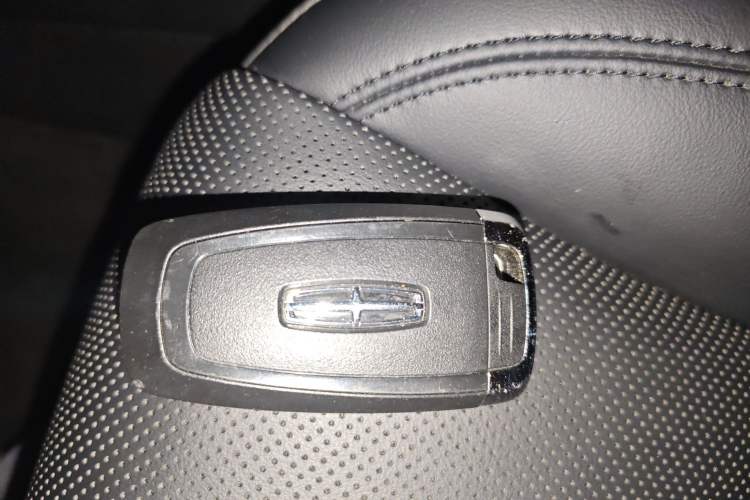 Used Lincoln Corsair 2021 2.0T Two-Wheel Drive Deluxe Edition Interior 1