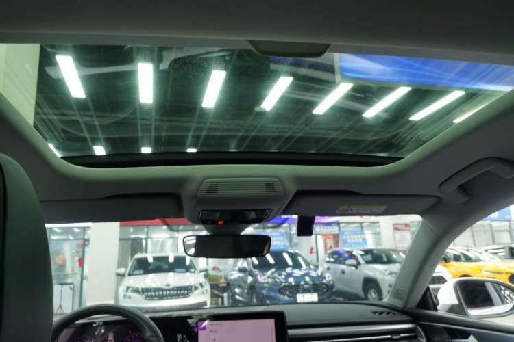 Used Volkswagen Lamando 2025 Lavida L 280TSI DSG Cool & Spicy Edition Headliner