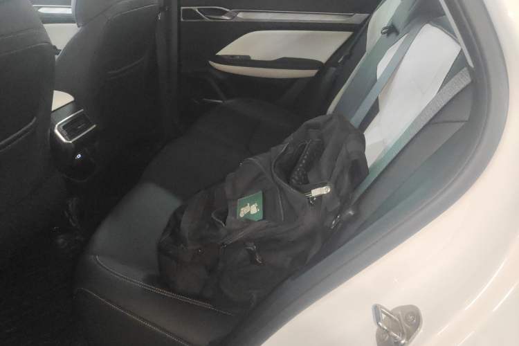 Used Geely Auto Emgrand L 2022 1.4T CVT Flagship Edition Left Rear Seat