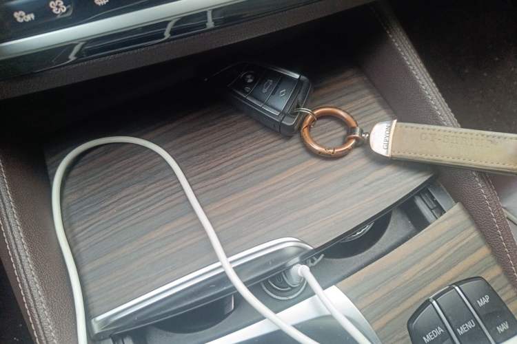 Used BMW 5 Series New Energy 2018 530Le Luxury Package Vehicle Key