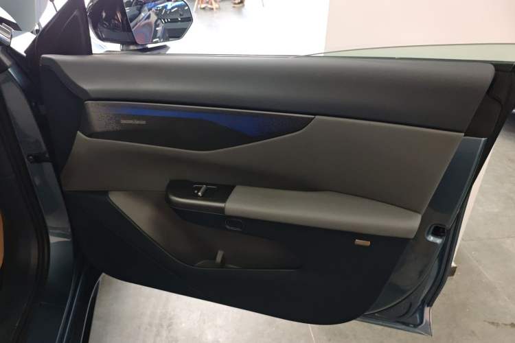 Used Lynk & Co 07 2024 EM-P 126 Long-Range Ultra
