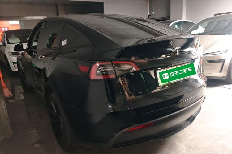 Used Tesla Model Y 2021 Standard Range Rear-Wheel Drive Version Exterior 2