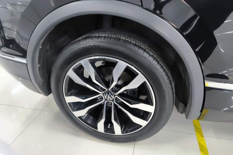 Used Volkswagen Tiguan L 2021 330TSI Automatic Two-Wheel Drive R-Line Enhanced Edition