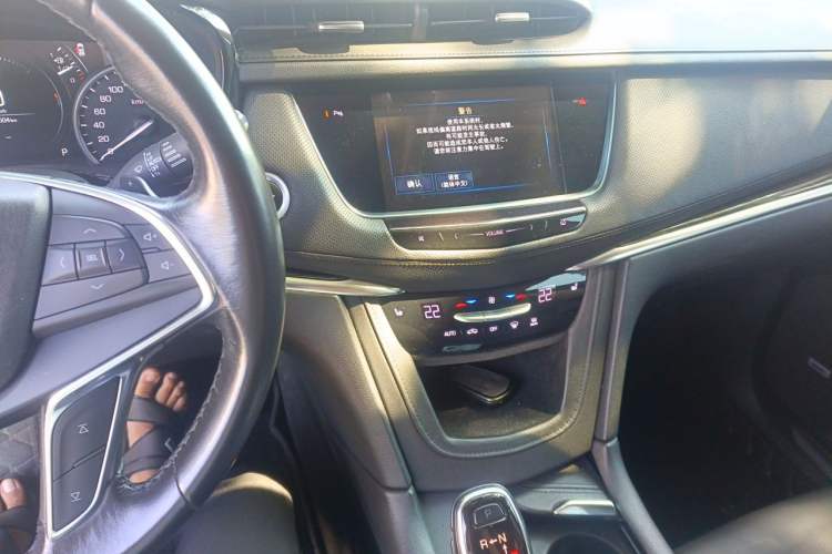 Used Cadillac XT5 2018 25T Luxury Model
