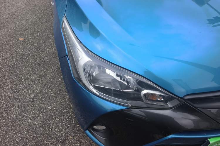 Used Toyota YARiS L Zhi Xuan 2016 Revised Version 1.5G CVT with Dynamic Sunroof Right Front Headlight