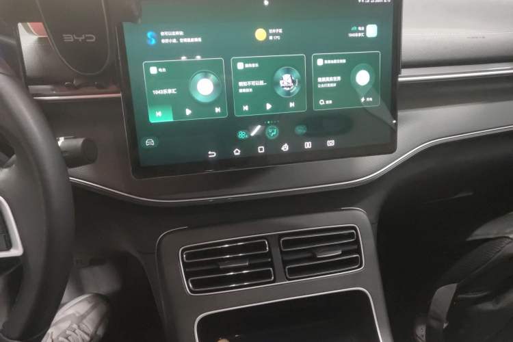 Used BYD Destroyer 05 2024 HONOR Edition DM-i 55KM Luxury Model Audio And AC Panel