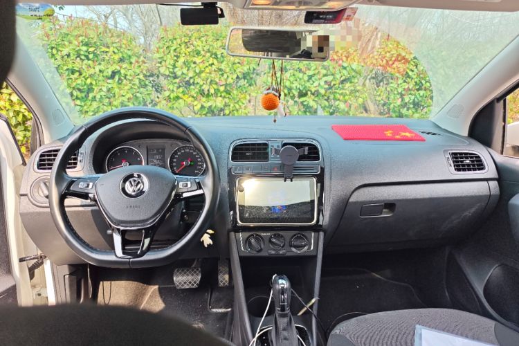 Used Volkswagen Polo 2018 1.5L Automatic Enjoyment Model Center Console