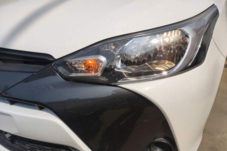 Used Toyota YARiS L Zhi Xuan 2016 Revised 1.5E CVT Charming Edition Left Front Headlight