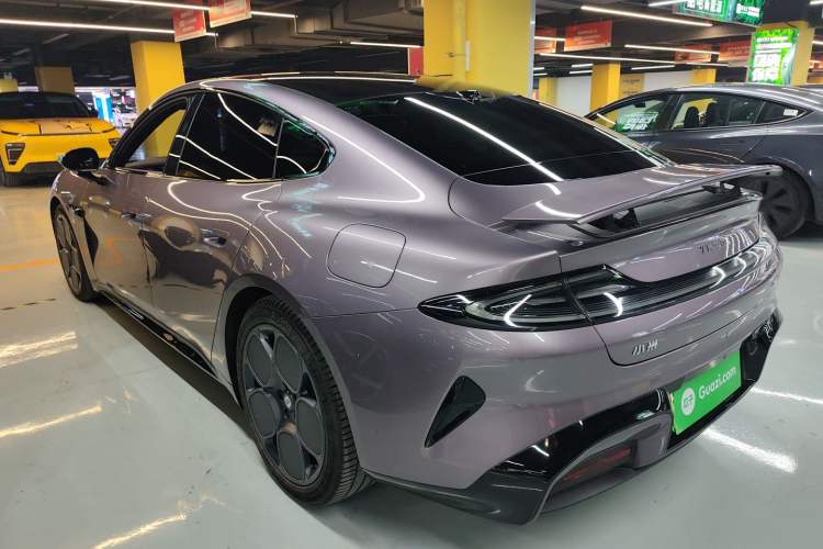 Used Xiaomi Auto SU7 2024 Four-Wheel Drive Ultra-Long Range Advanced Intelligent Driving Max Edition