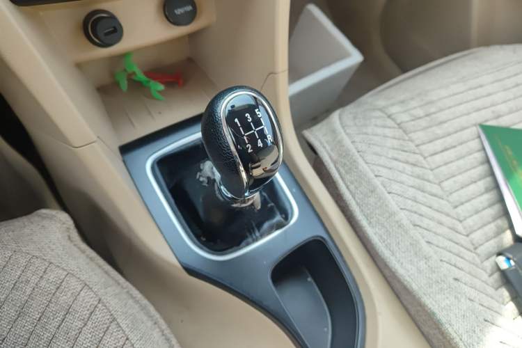 Used Baojun 730 2016 Revised 1.5L Manual Standard Version 7 Seats China V Emission Standard