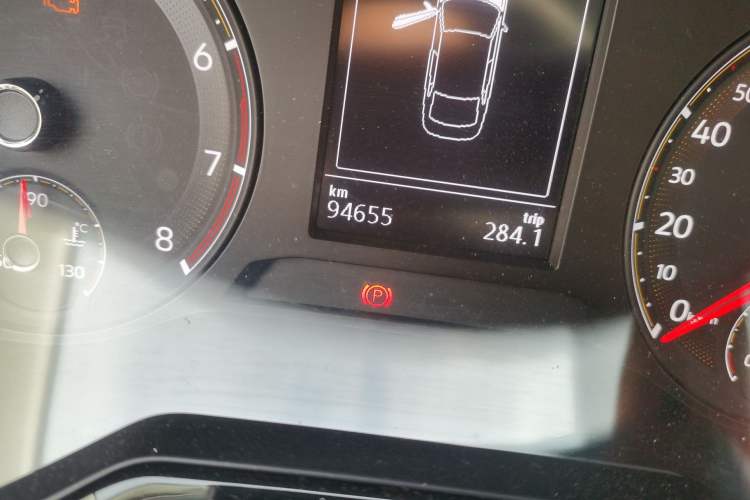 Used Volkswagen Bora 2019 1.5L Automatic Comfort Model Odometer Close Up