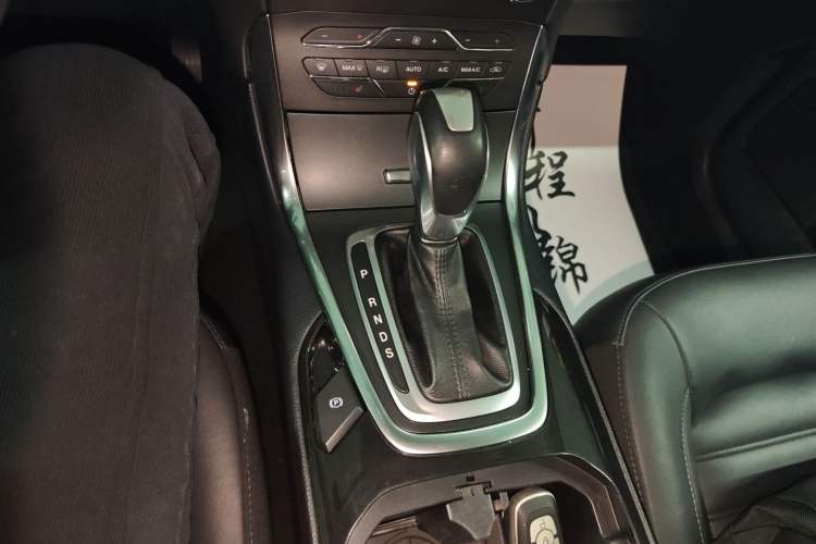 Used Ford Edge 2016 EcoBoost 245 Four-Wheel Drive Titanium Edition 7-Seater