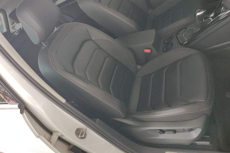 Used Volkswagen Tayron 2019 Teramont Edition 280TSI Two-Wheel Drive Luxury Model China VI Standard Right Front Seat