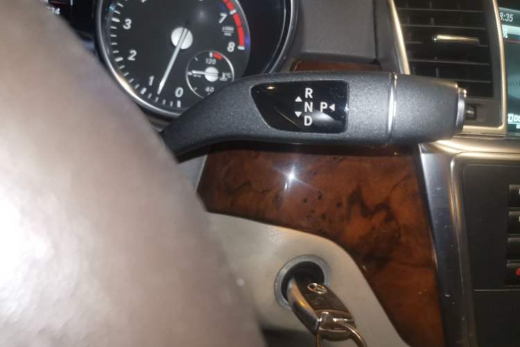 Used Mercedes-Benz M-Class 2012 ML 350 Luxury Edition Gear Lever