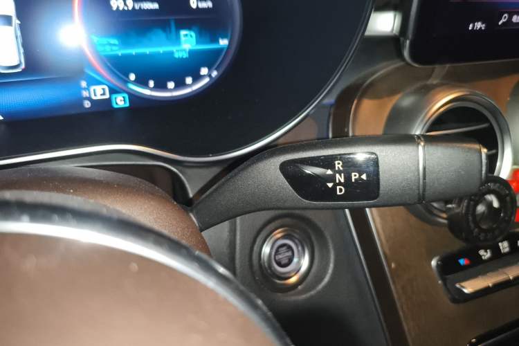 Used Mercedes-Benz GLC 2020 Facelift GLC 300 L 4MATIC Dynamic Edition
