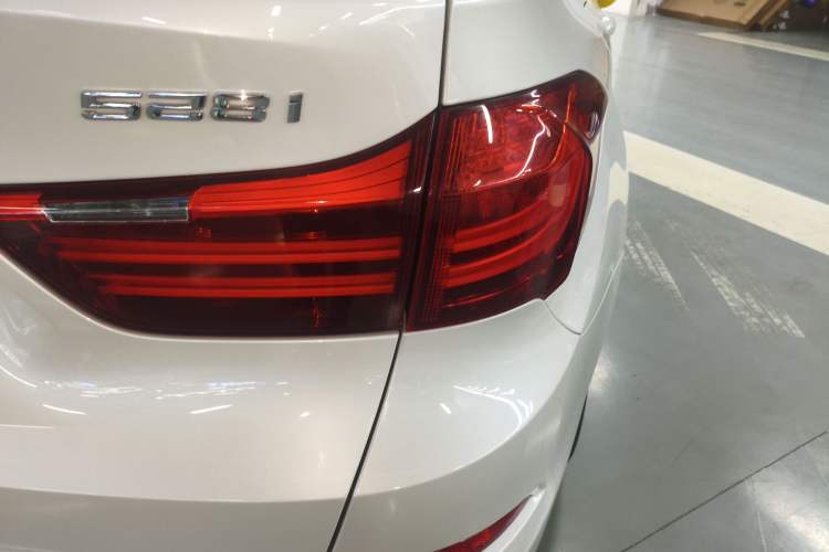 Used BMW 5 Series GT 2015 528i Leading Model