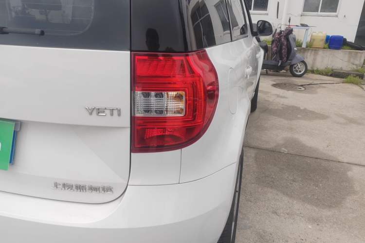 Used Skoda Yeti 2017 TSI280 DSG Advanced Edition Right Rear Taillight