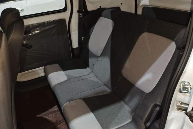 Used Wuling Zhiguang New Energy 2025 Model 305km Ambitious Edition